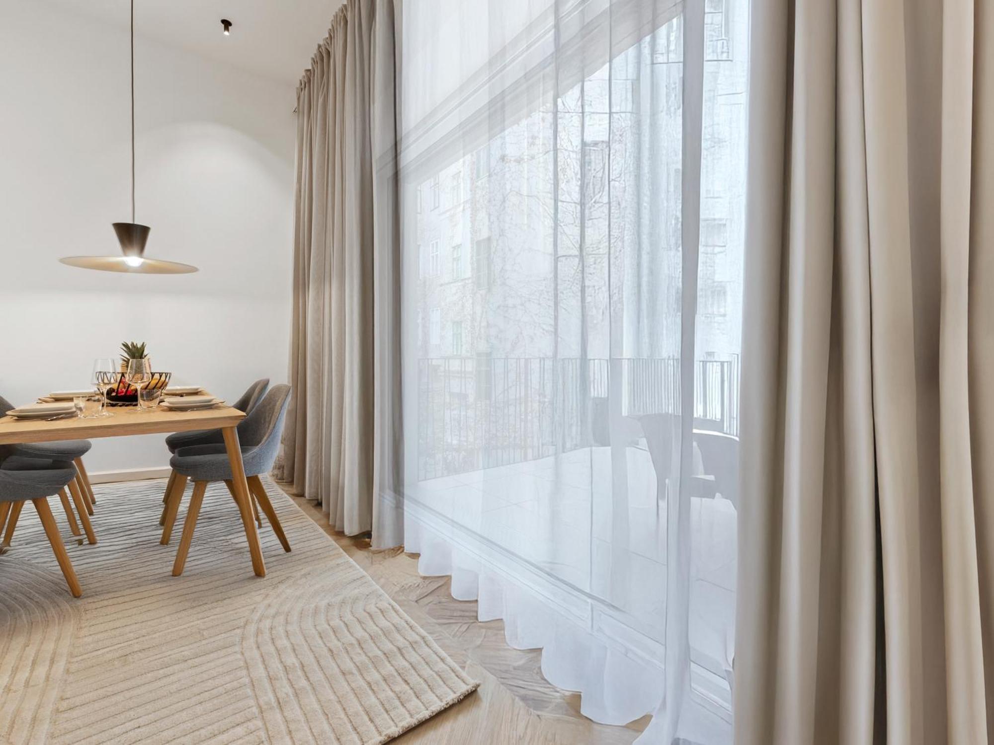 Gt7 Apartments District 9 - Managed By Sky9 Apartments Vienne Extérieur photo