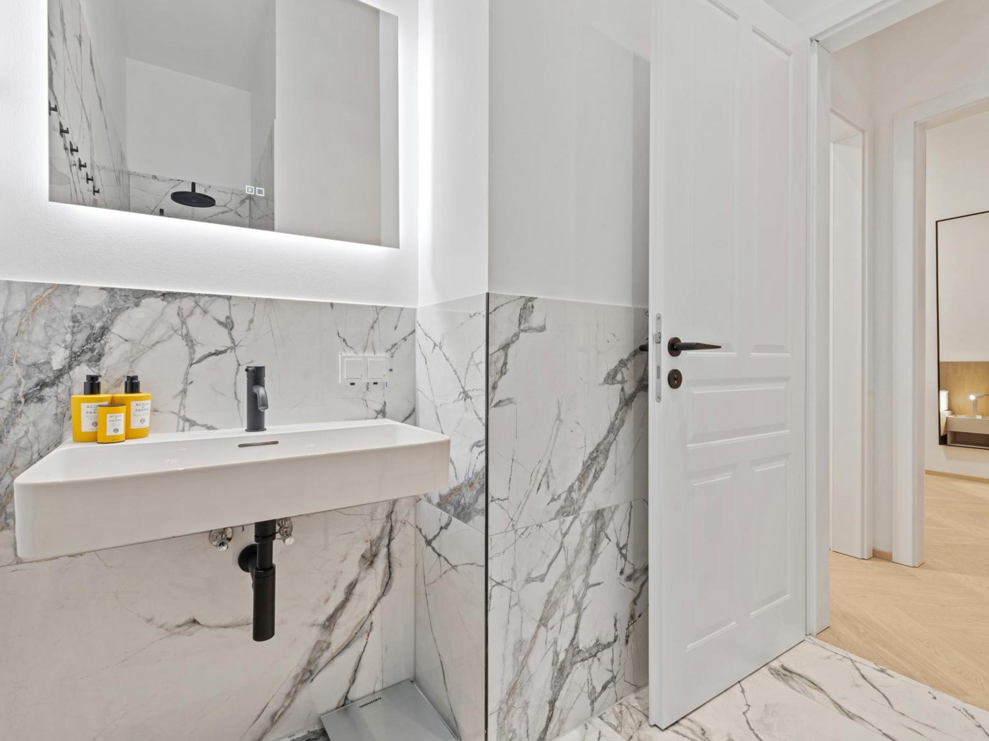 Gt7 Apartments District 9 - Managed By Sky9 Apartments Vienne Extérieur photo